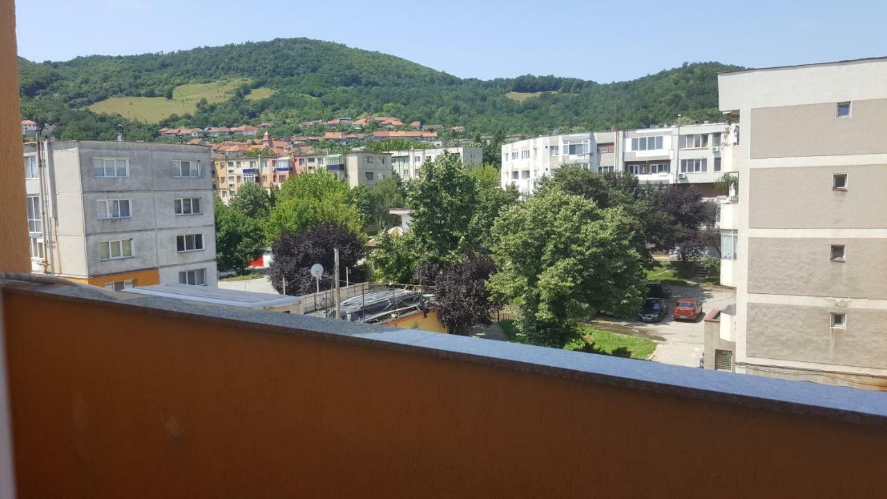 Apartament Victory Appartement Orşova Buitenkant foto